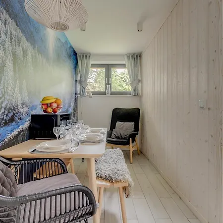 شقة Giewont View Apartamenty Z Widokiem - Butikowe & Sauna, Jacuzzi, Basen - Grunwaldzka Krupowki Centrum Zakopane By Rentilopl زاكوباني