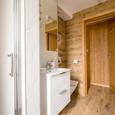 Giewont View Apartamenty Z Widokiem - Butikowe & Sauna, Jacuzzi, Basen - Grunwaldzka Krupowki Centrum Zakopane By Rentilopl شقة زاكوباني